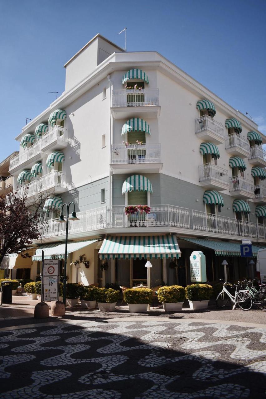 Hotel Flora Cattolica Esterno foto